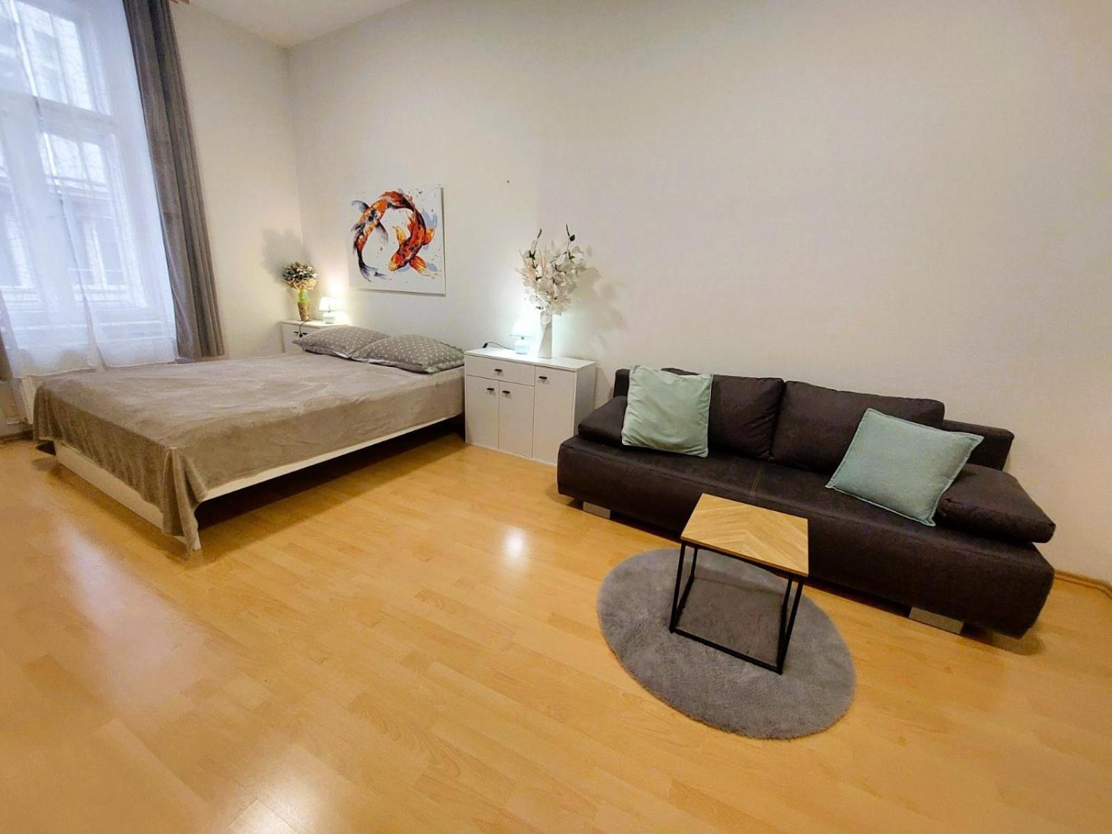 Prostorny Byt V Centru 3 Kk 80 M2 Hradec Králové Exteriör bild